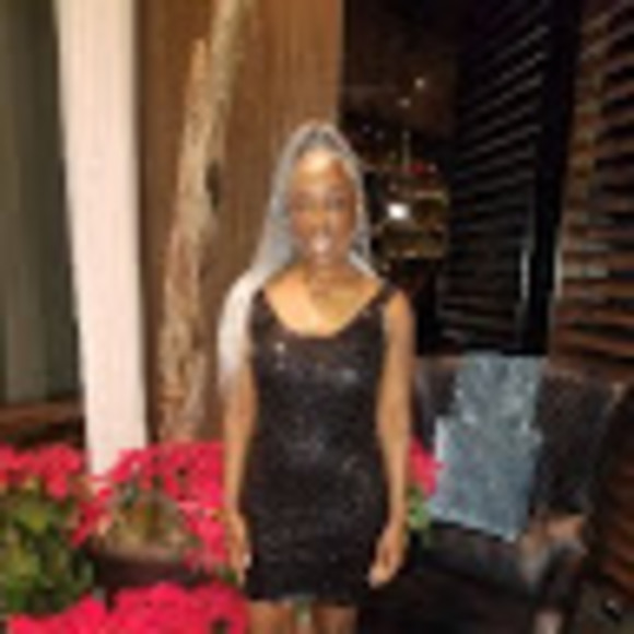 Meet your Posher, Judith - Picture 2 of 2